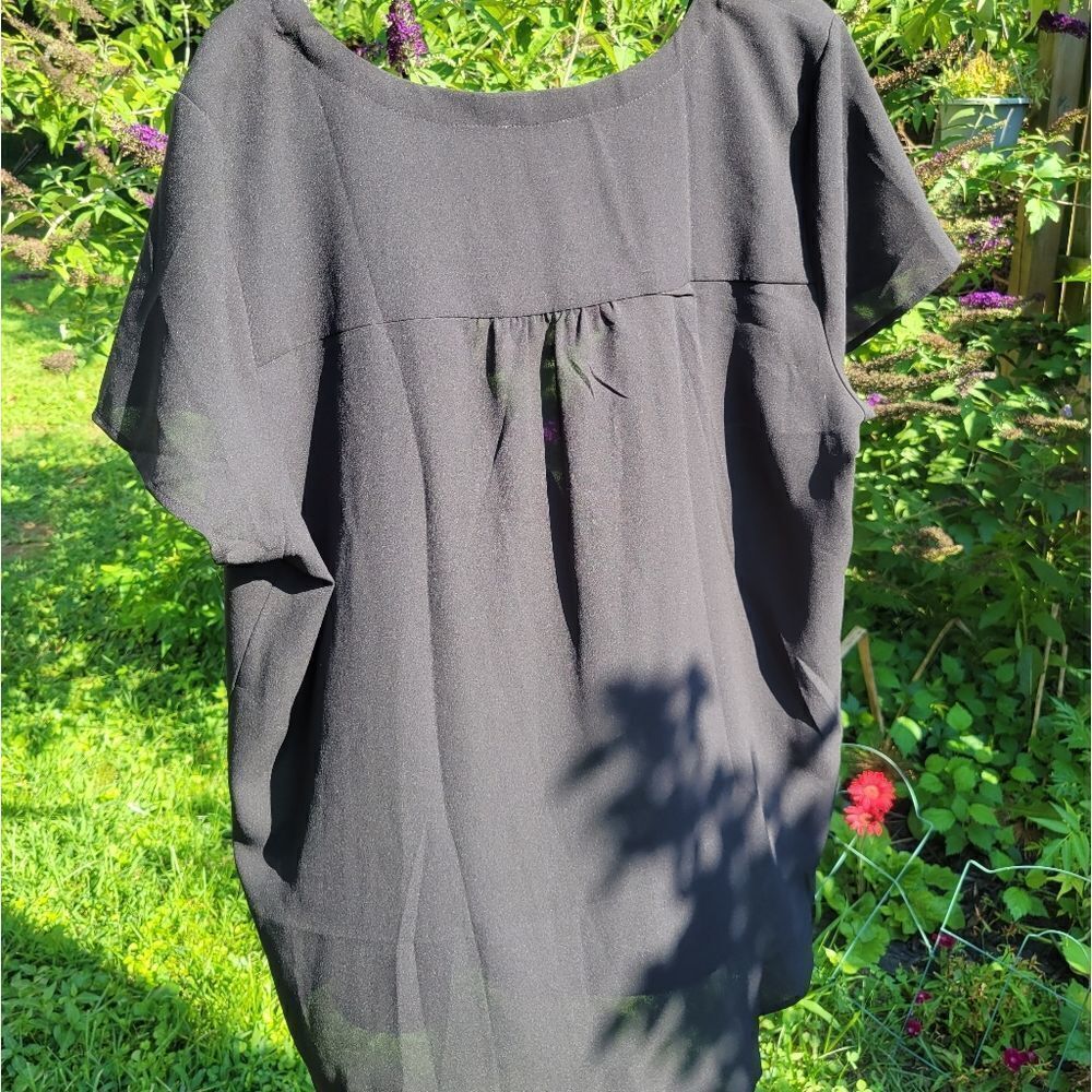 Black 1/4 Zip Top‎ - Picture 8 of 10